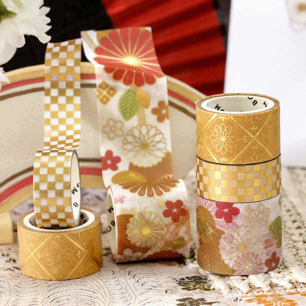 The Colours of Japanese Kimono (Gorgeous)
